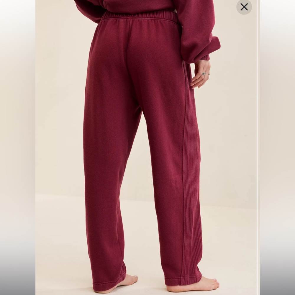 NWT Aerie Oh Snap! Barrel Sweatpant | Deep Cherry | Size S